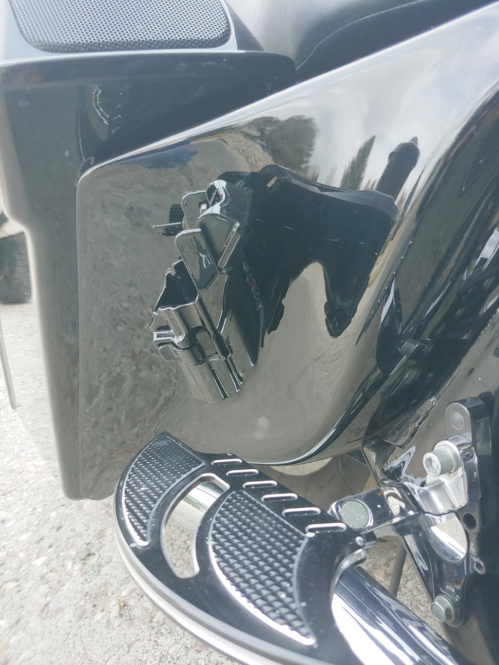 Harley davidson side cover holsters