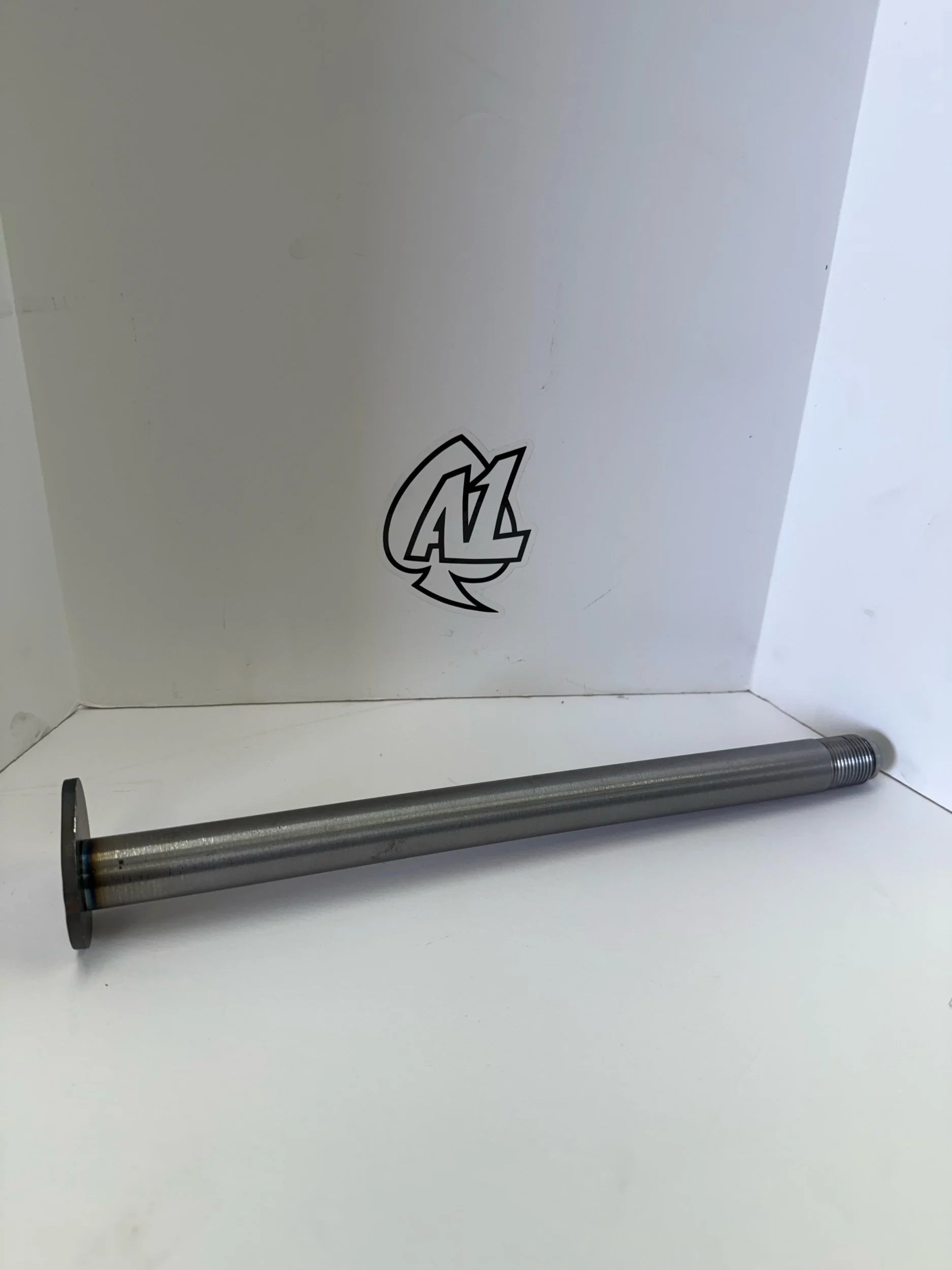 M8 2009-2026 Skinny Axle for Stock Touring Swingarms