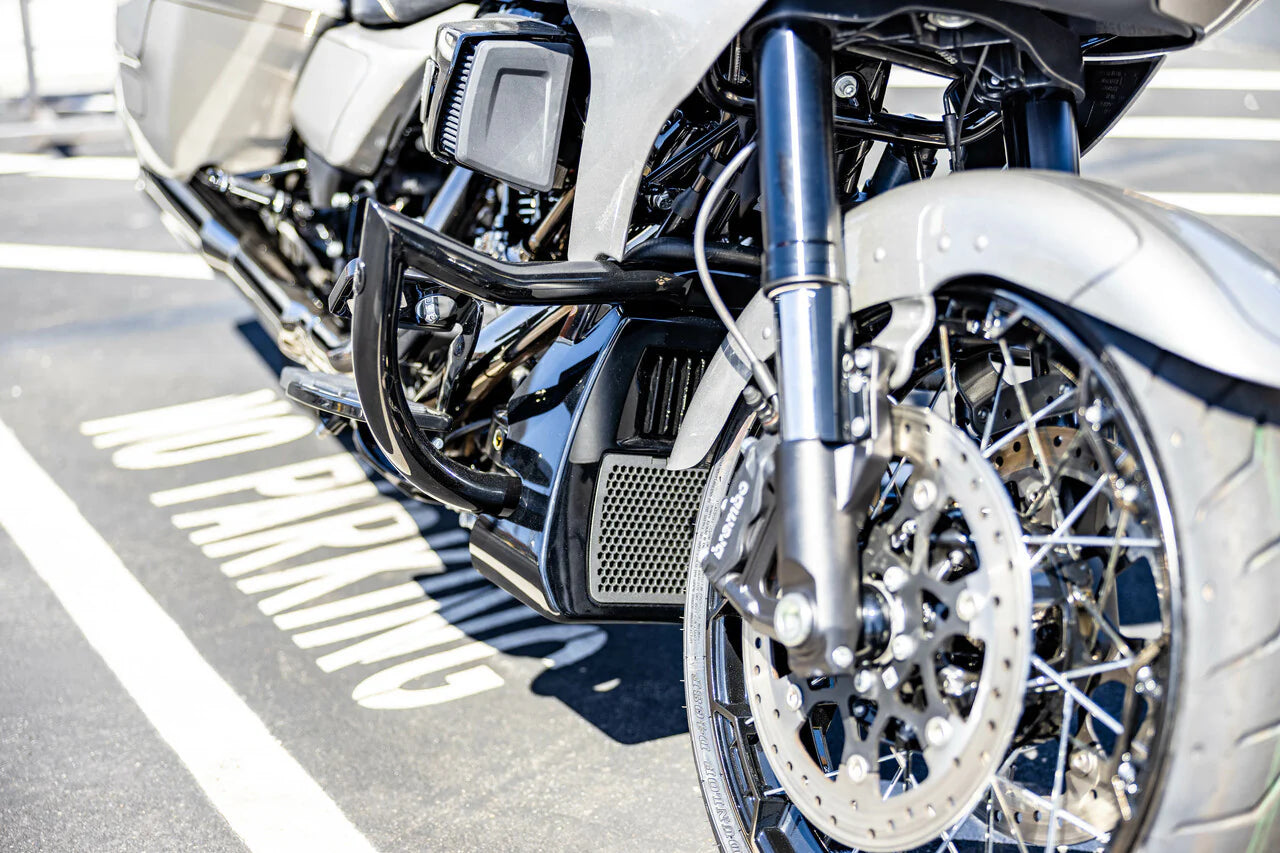 Factory 47 Crash Bar - Guardian Defender Black for Baggers