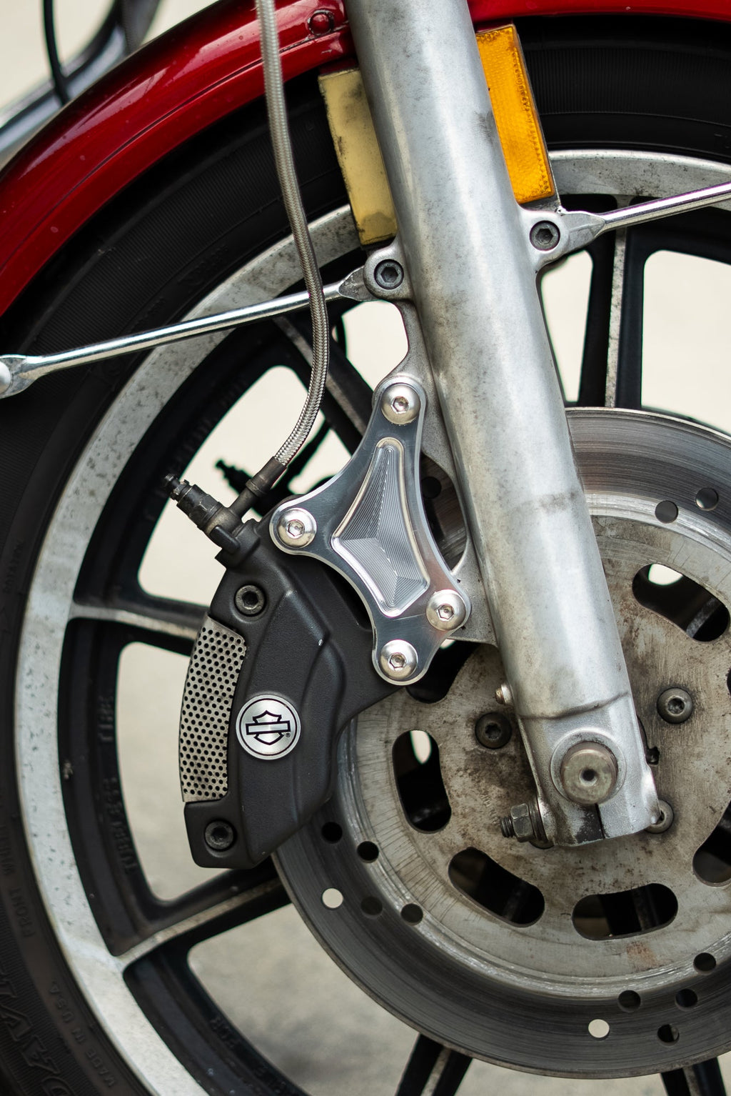 39mm Brembo Caliper Adapters For 99-Down Forks