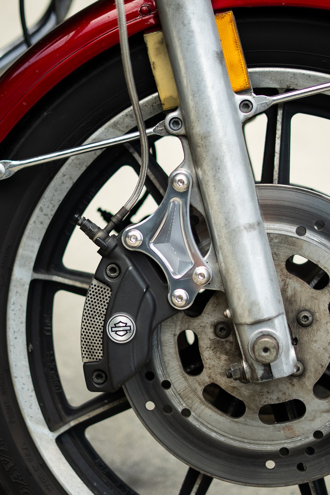 39mm Brembo Caliper Adapters For 99-Down Forks