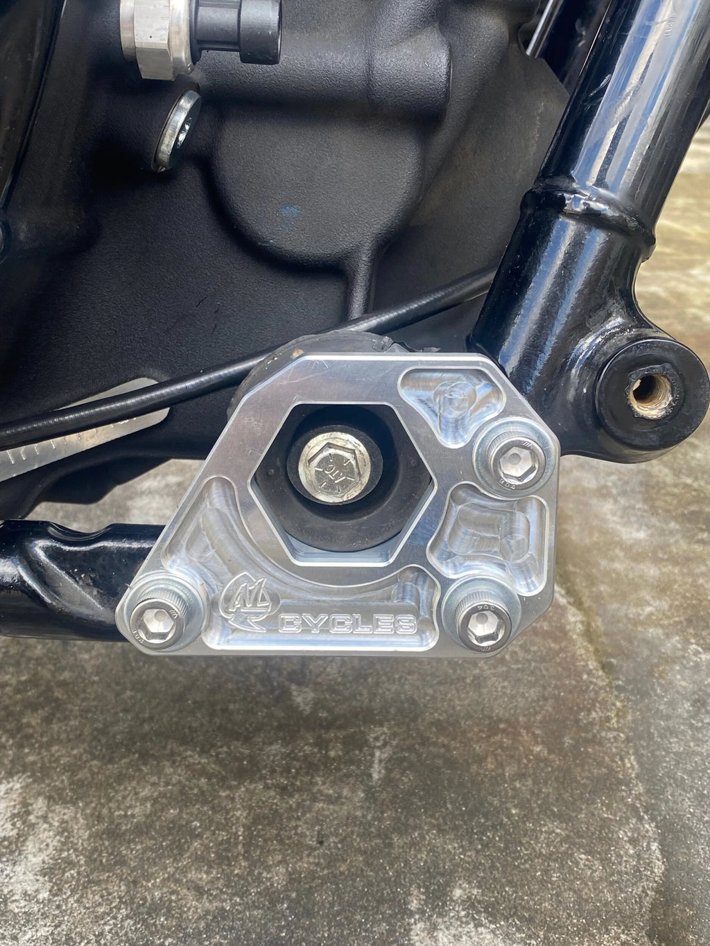 Billet Motor Mount 10-16 Touring