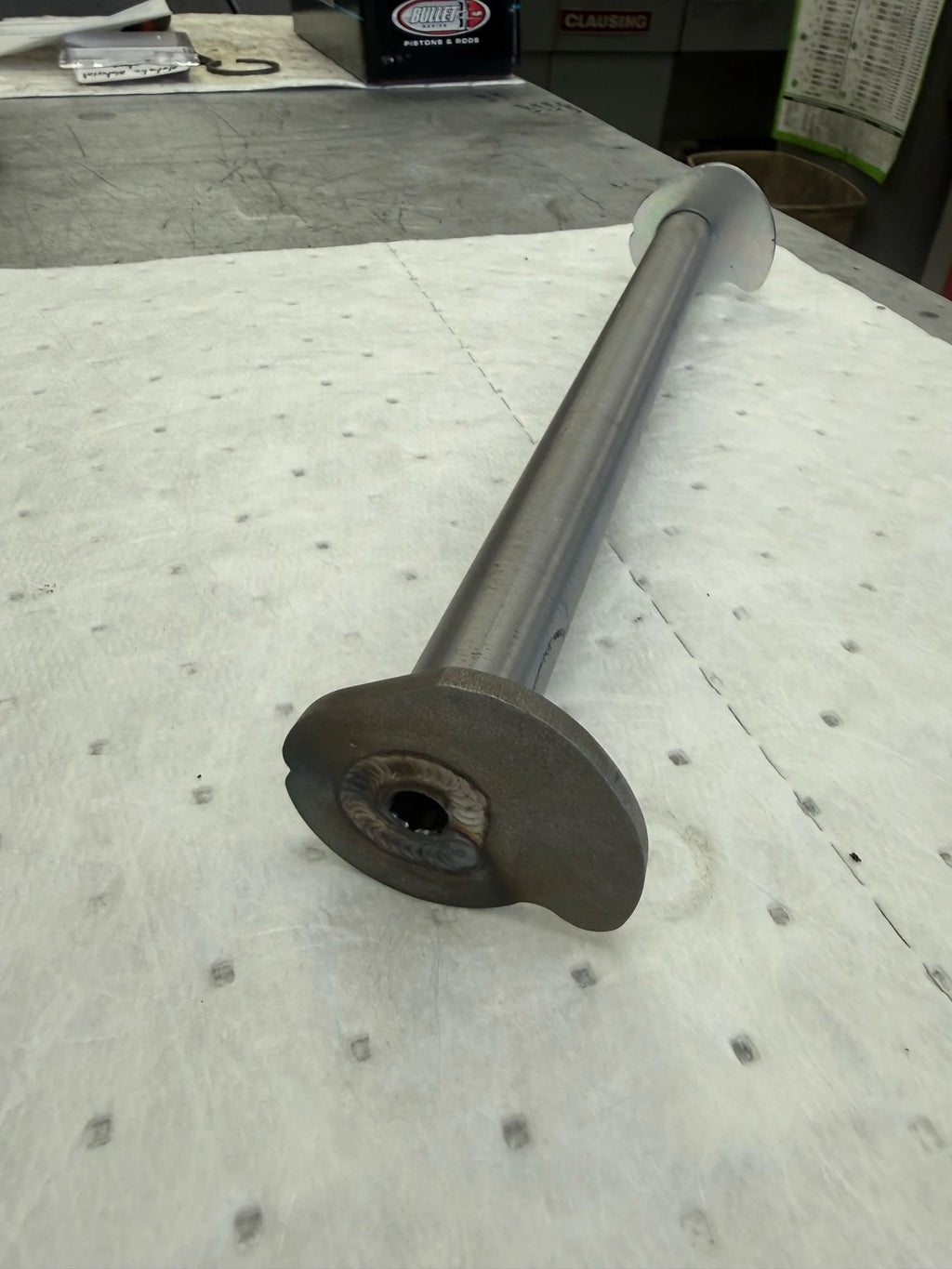 M8 2009-2026 Skinny Axle for Stock Touring Swingarms