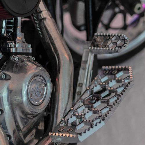Chrome OG HoneyComp V3 Mini Brake Pedal Gripper kit for Adjustable Brake Arm installed on a 2019 Street Glide FLHT