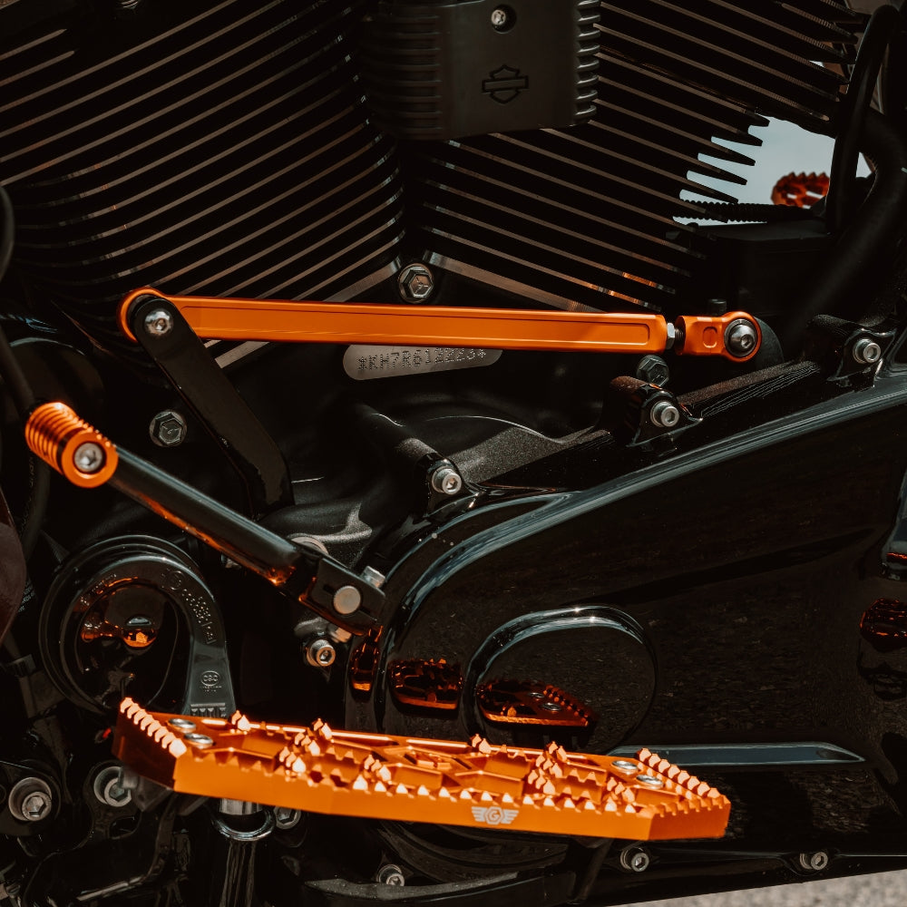 OG Touring Shift Linkage Orange installed on a 2024 Turbo Road Glide